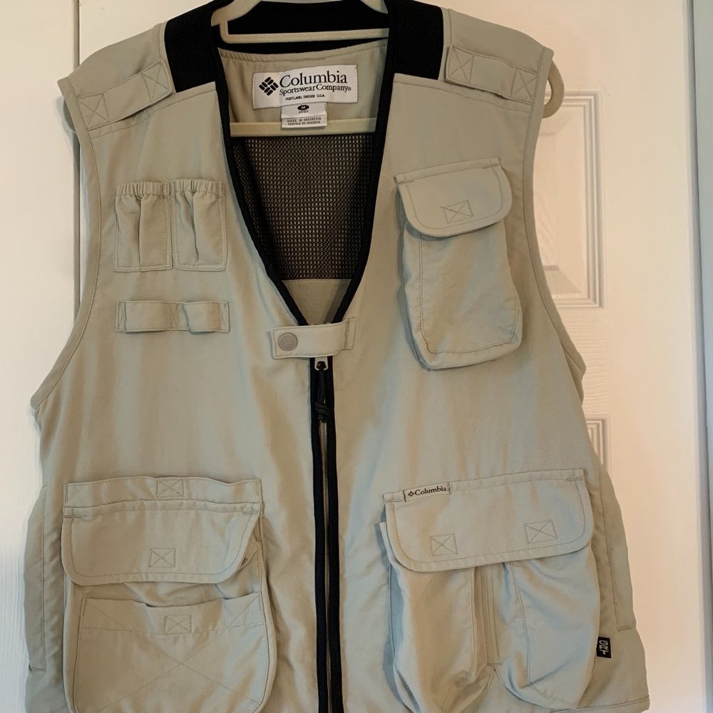 Vintage Columbia Sports Fly Fisherman  Tackle Vest NEW